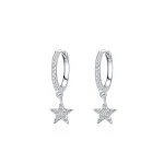 Brinco de pressão feminino em prata S925 com coração e strass refinados, expressão de amor e elegância, perfeito para mulheres. — foto 3