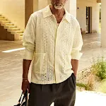 Camisa masculina fashion com cor sólida e design vazado. Conforto e estilo para um visual moderno e arejado, ideal para o dia a dia. — foto 4