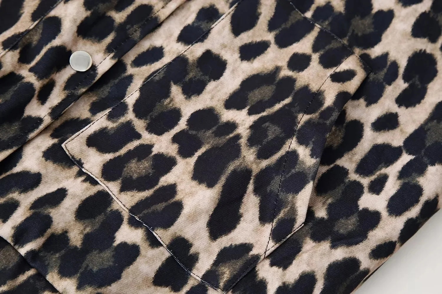Title 21, Womens Long Sleeved Leopard Print Jacket perfe...