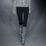 Modische High Heels mit konischem Absatz, Strass und Pailletten. Für einen glänzenden Auftritt zu besonderen Anlässen, verleihen Eleganz. — foto 4