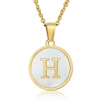 Colar de Letra em Concha Redonda de Aço Inoxidável para Mulher — Um acessório elegante e personalizado, ideal para presentear e expressar seu estilo único. — foto 63