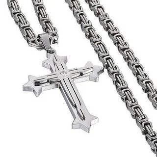 Colar com pingente de cruz masculino personalizado em aço titânio, europeu e americano, para homens de estilo e personalidade forte. — foto 4