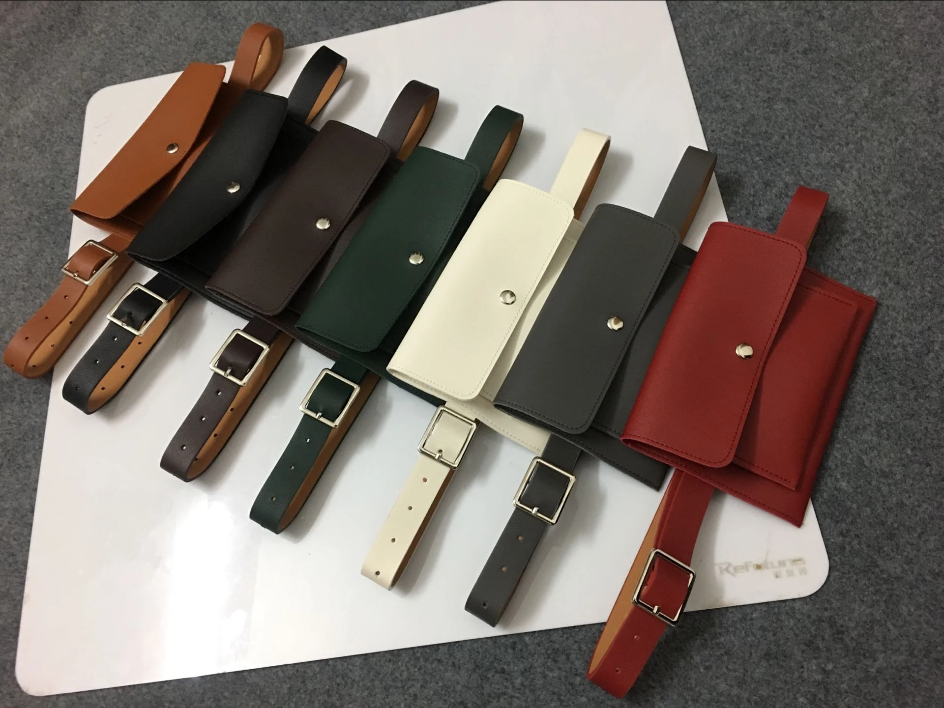 Pochete de duas camadas com cinto fino — foto 19