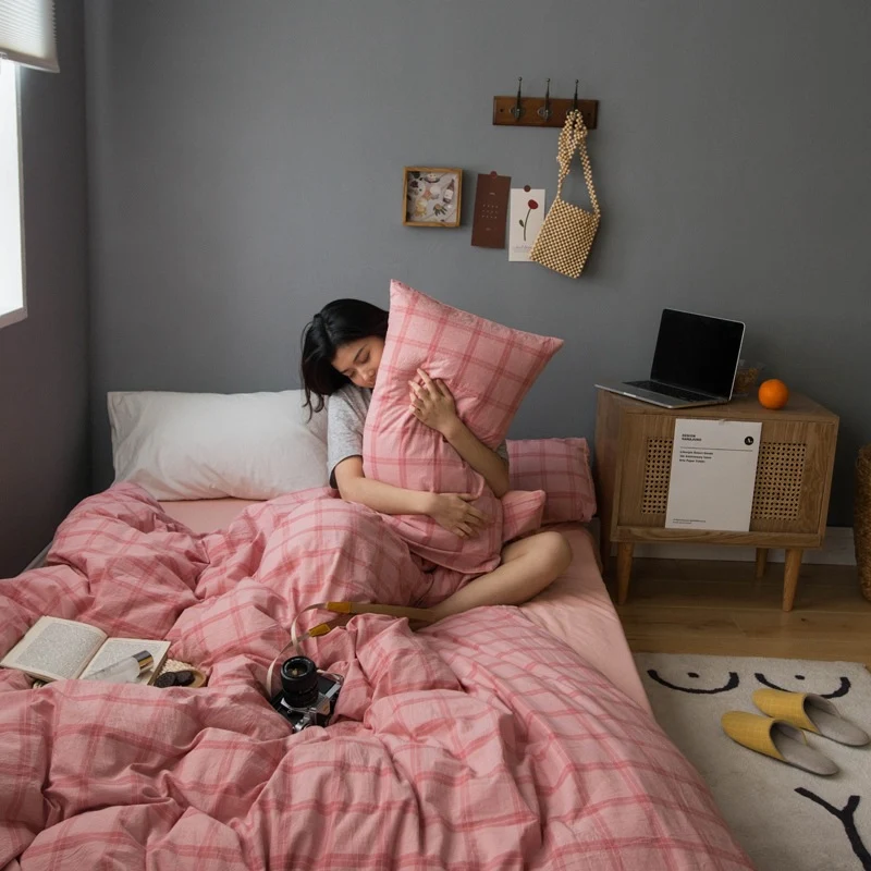 Title 1, Simple check sheet duvet cover, easy care, mach...
