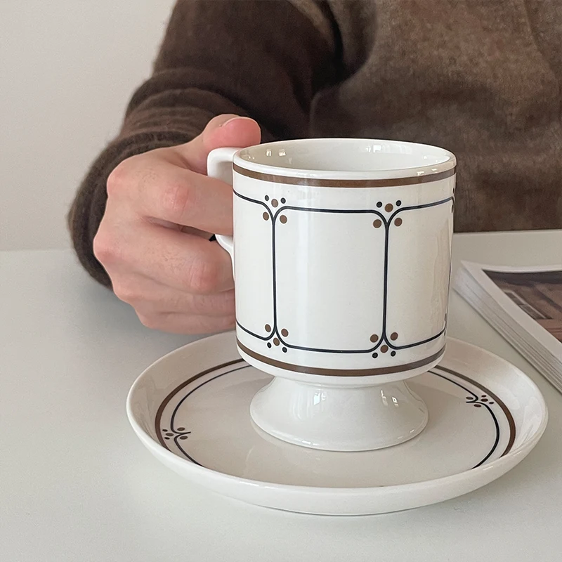 White Jade Retro High Foot Coffee Cup Butterfly Ear Handle. Enjoy your coffee in style and add a touch of elegance to yo — photo 8