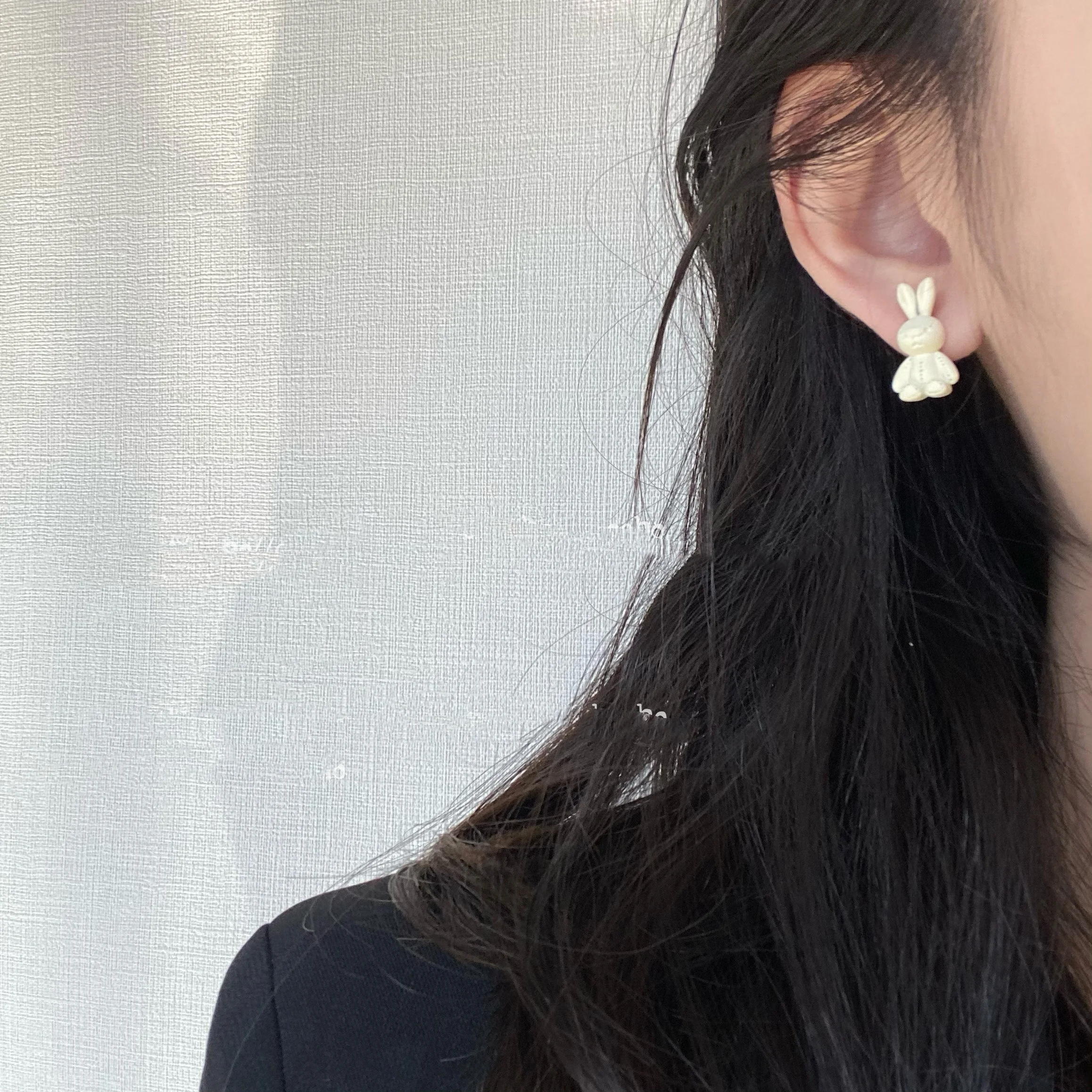 Orecchini bianchi versatili, ragazza dolce, stile Xiaozhong. Perfetti per completare ogni look con eleganza e un tocco di tendenza, essenziali. — foto 4