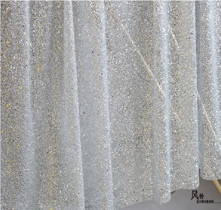 Title 2, Tessuto per abito da sposa con paillettes argen...