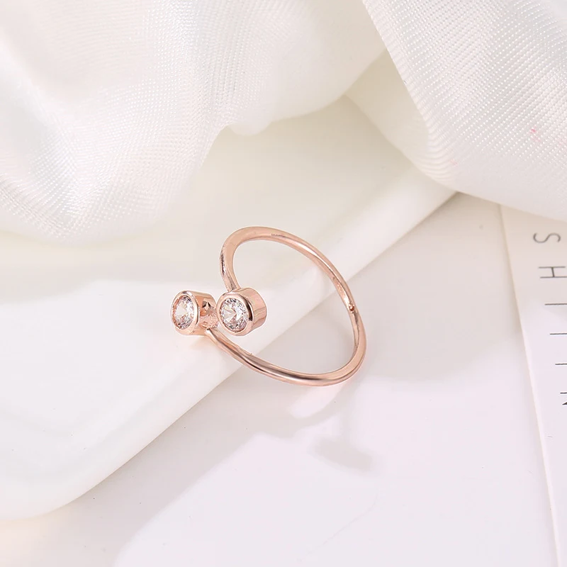 Kupfer eingelegter Zirkonring Einzigartiger Schmuck für Damen Funkelndes Design Langlebiger Glanz Perfektes Geschenk Exquisite Handwerkskunst — foto 3