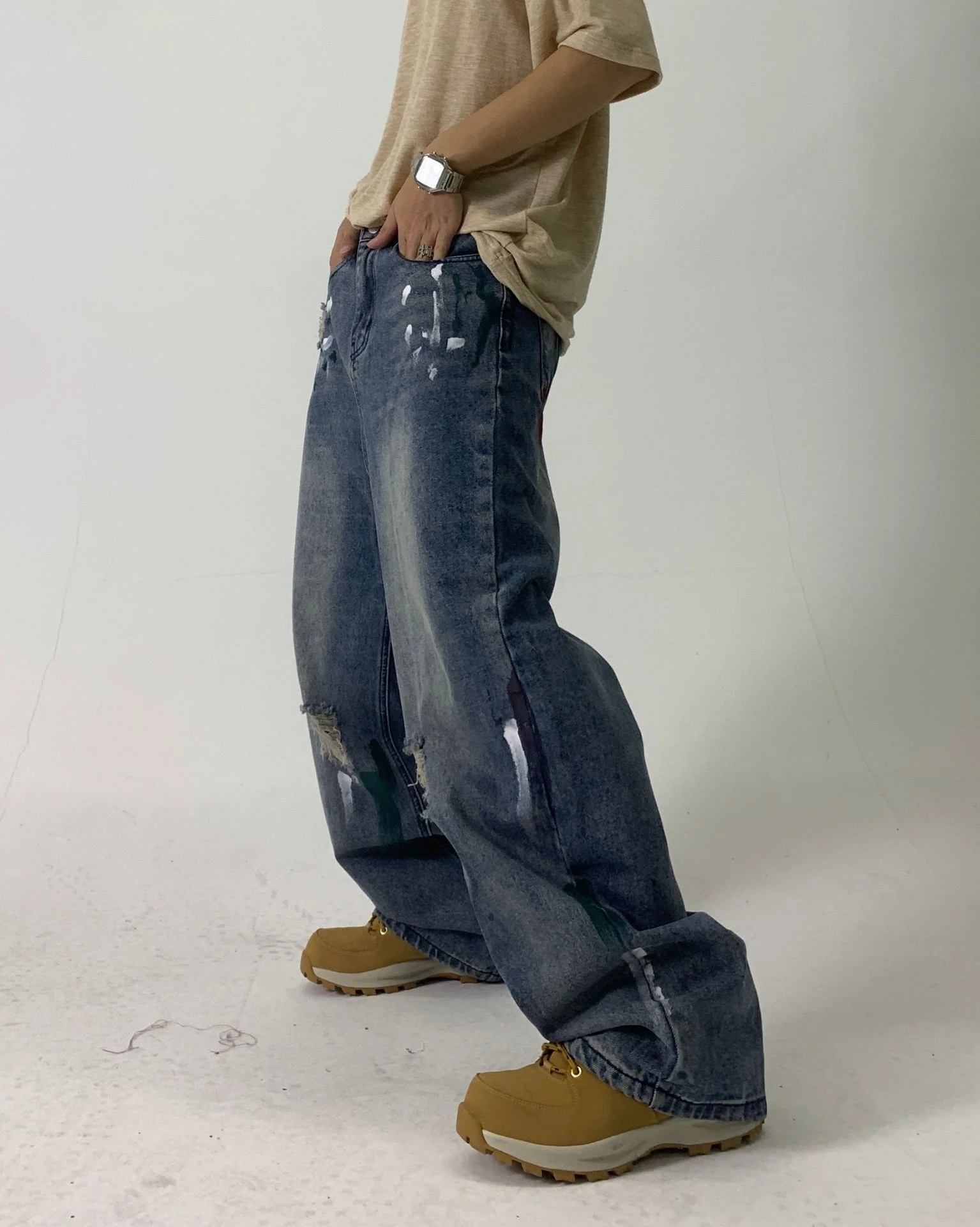 Title 4, Brushed and washed straight tube trousers, comb...