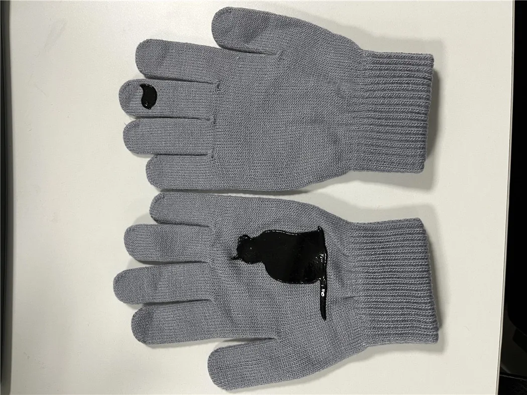 Title 4, Cat and Bird Print Knitted Gloves