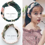 South Korea Spring/Summer Cross Tight Hair Band. Secure hold, breathable and comfortable. Perfect for sports, workouts, — photo 48