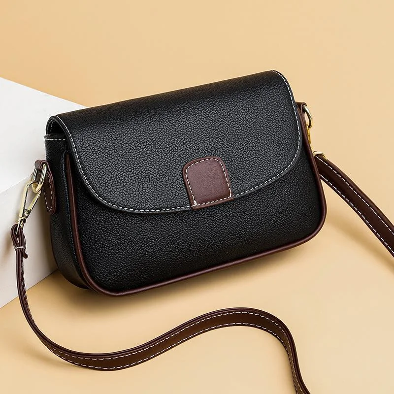 Bolsa Feminina de Ombro com Aba. Versátil Crossbody Pequena Quadrada. Perfeita para o Dia a Dia! Leve seus Pertences com Elegância. — foto 6