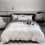 Conjunto de quatro peças de seda lavada para casa Desfrute do conforto e elegância da seda macia e fácil de cuidar para noites tranquilas. — foto 6