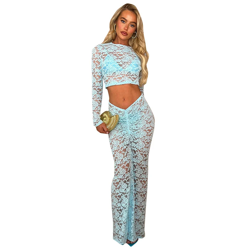 Vestido de manga longa com cintura baixa e renda transparente. Conjunto elegante para um visual sensual e sofisticado. Perfeito para eventos especiais. — foto 3