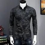 Camisa masculina juvenil com estampa moderna, casual e charmosa. Perfeita para um visual estiloso e descontraído, ideal para homens antenados. — foto 4