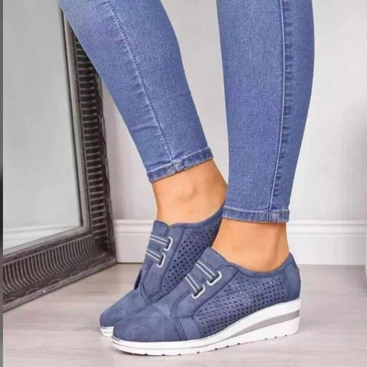 Title 7, Scarpe da donna con zeppa e punta arrotondata E...