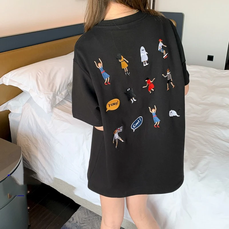 Title 3, T-shirt da donna a maniche corte con ricami di ...