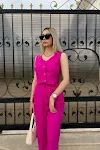 Completo estivo da donna, Vest Trousers, moda casual due pezzi. Comfort e stile per l'estate. Perfetto per look casual e alla moda. — foto 18