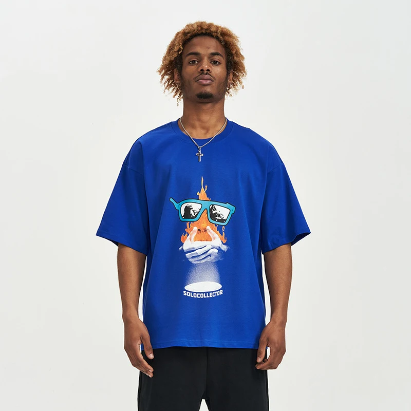 Camiseta masculina plus size de manga curta, solta e moderna. Conforto e estilo para o homem que busca liberdade e tendência. — foto 4