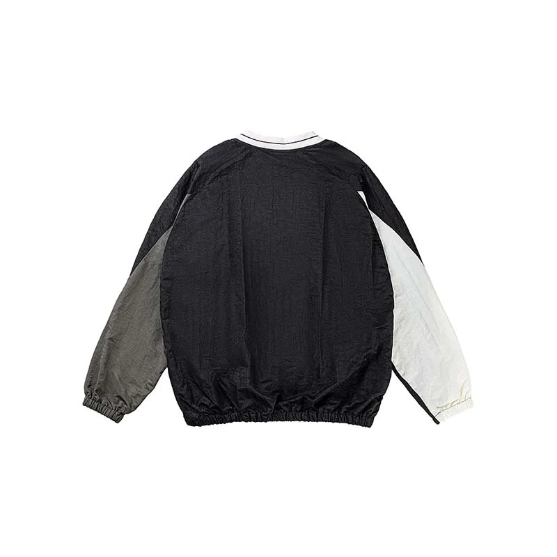 Camiseta solta e versátil para moda feminina. Perfeita para looks casuais, combina com tudo e garante conforto para o lazer. Essencial no seu guarda-roupa! — foto 1