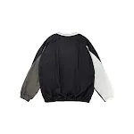 Camiseta solta e versátil para moda feminina. Perfeita para looks casuais, combina com tudo e garante conforto para o lazer. Essencial no seu guarda-roupa! — foto 1