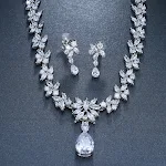 Conjunto Exquisito de Colar e Brincos com Zircônias. Brilho e Elegância para Todas as Ocasiões, Perfeito para Presentear. — foto 3
