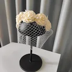 Velo de novia grande con flor de satén, aro para el pelo, tocado y accesorios para vestido de boda. Elegancia y encanto. — foto 4