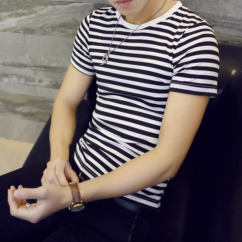 Korean men's striped t-shirt, ideal for a casual and modern look. Experience comfort and style with this versatile and f — photo 5
