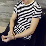 Korean men's striped t-shirt, ideal for a casual and modern look. Experience comfort and style with this versatile and f — photo 5