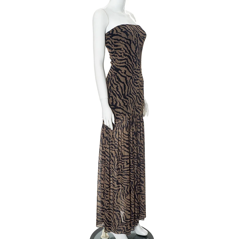 Title 18, European and American style tube top dress with...