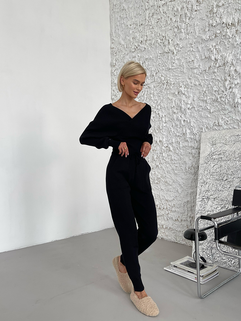 Title 21, Leaky Shoulder Bat Sleeve V-neck Foreign Style ...