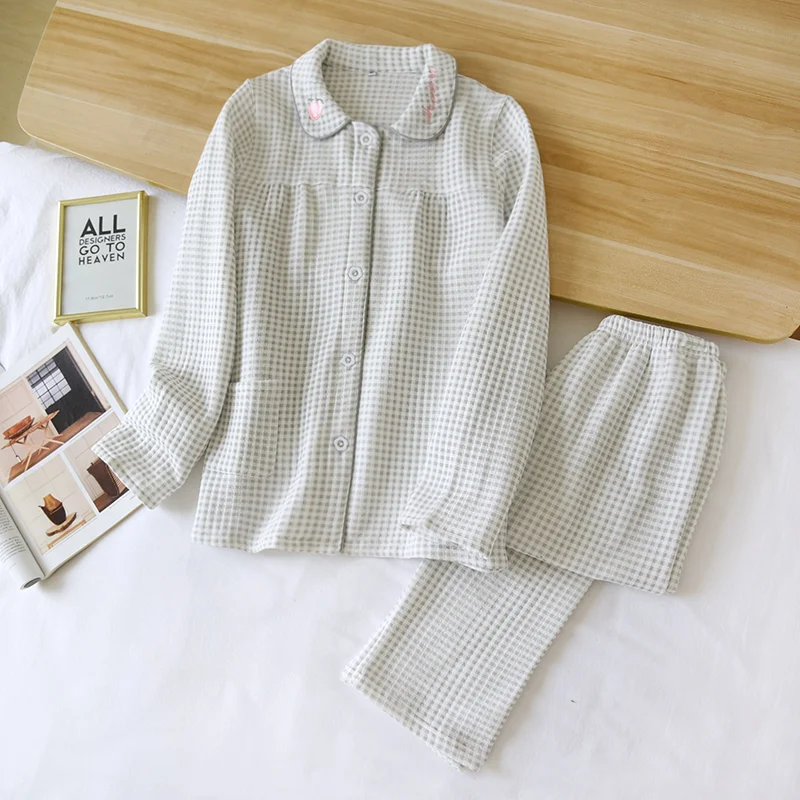 Pigiama da donna in puro cotone, spesso e trapuntato, a maniche lunghe, per notti calde e confortevoli, ideale per l'inverno e il relax a casa. — foto 21