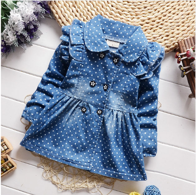 Vestido camisa manga longa com botões para meninas. Conforto e estilo em um só produto, ideal para diversas ocasiões. Perfeito para o dia a dia. — foto 3