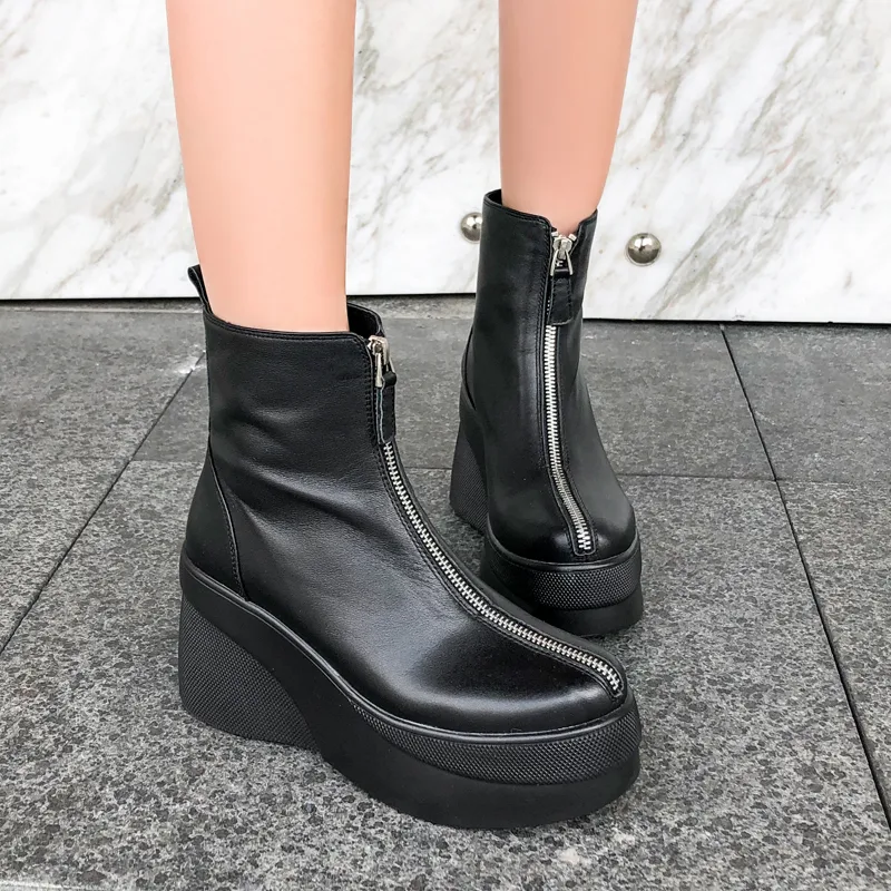 Short Leather Boots with Wedge Heel, Stylish and Versatile for All Outfits, Comfortable for Everyday Wear, Get Yours Tod — photo 5