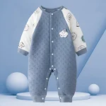 Macacões de bebê para manter aquecido na primavera, outono e inverno. Conforto e proteção para seu bebê em todas as estações. — foto 4