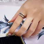Anel Duplo de Aço Titânio Estilo Gêmeo Feminino, Articulação Óssea, Fundido. Design Sofisticado, Resistente, Confortável e Elegante para Mulheres. — foto 1
