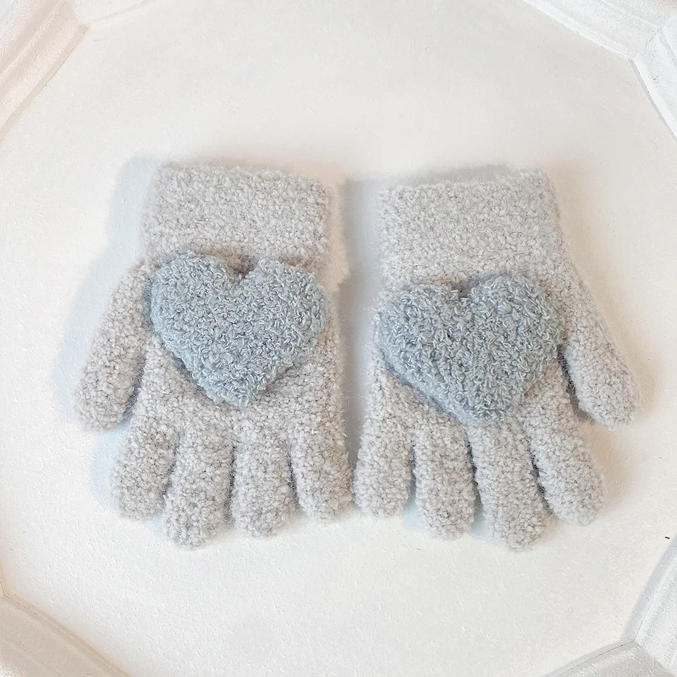 Luvas infantis Pure Color Love Quentes e à prova de frio. Mantenha as mãos das crianças aquecidas e protegidas contra o frio do inverno. — foto 8