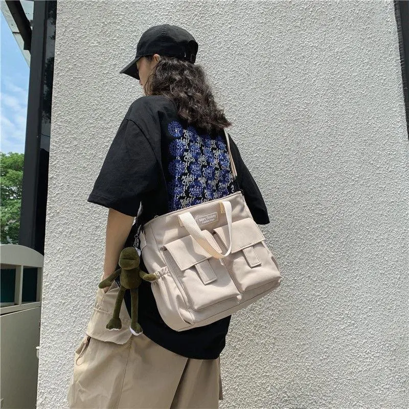 Bolsa de ombro casual portátil masculina, para todas as ocasiões. Leve seus pertences com estilo e praticidade no dia a dia. — foto 3