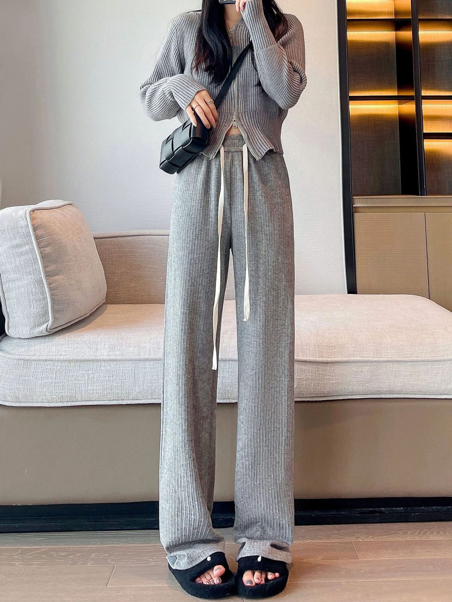 Cashmere Wide-leg Pants Women's High Waist Loose Experience luxurious comfort and timeless style. Perfect for any occasi — photo 1