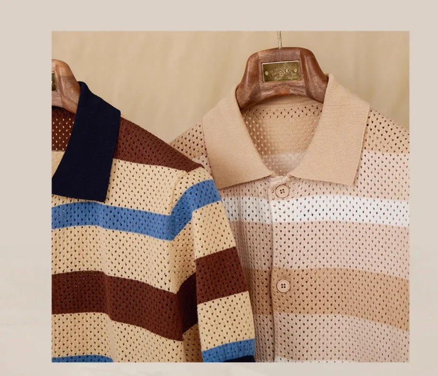 Camisa Retro Casual com Gola Vazada e Manga Curta. Conforto e estilo vintage para o seu dia a dia. Perfeita para um visual despojado e fresco. — foto 2