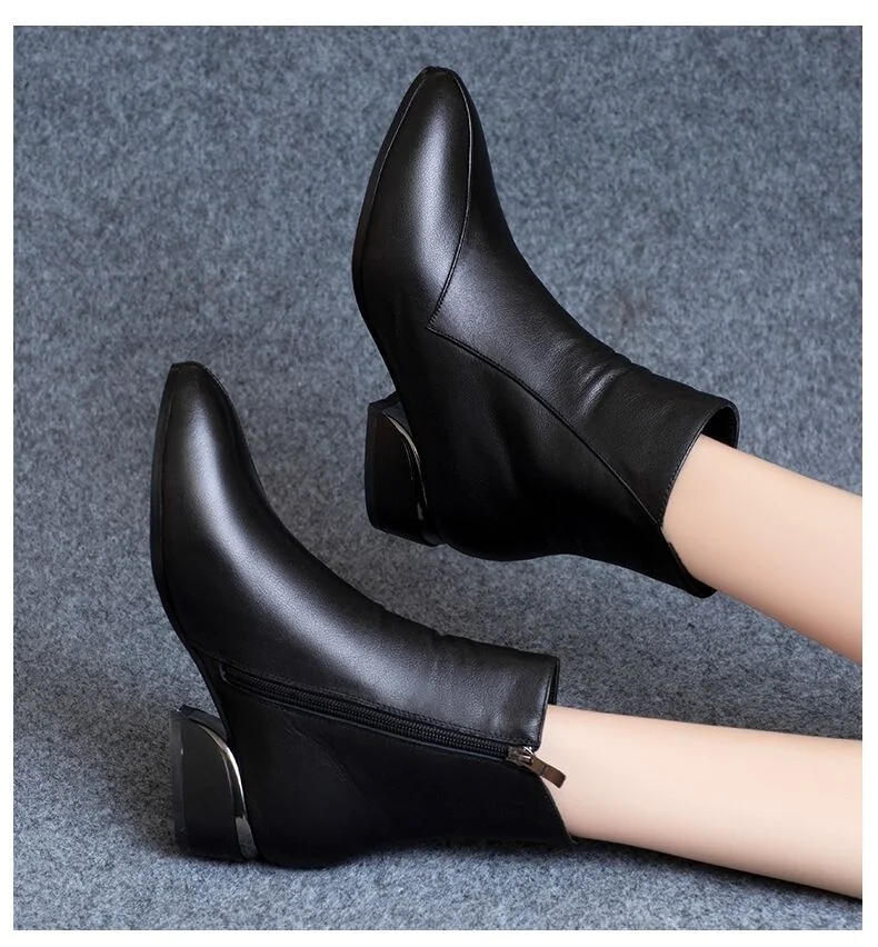 Title 3, Pointed-toe Short Tube Chunky Heel Martin Boots...