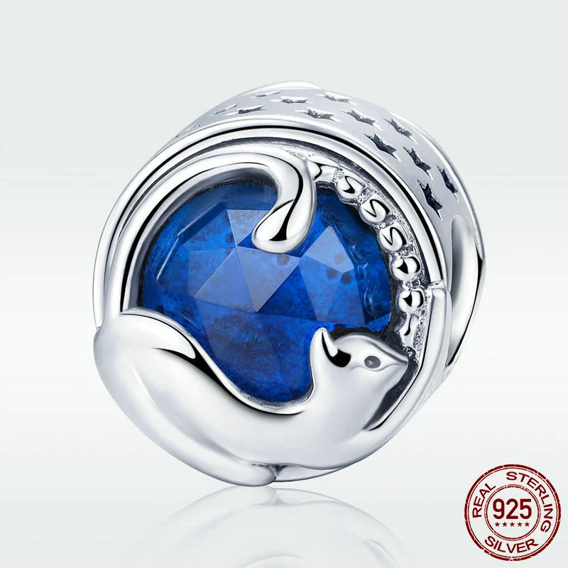 Pingente de prata S925 com gato brincalhão, diamantes incrustados, estilo europeu e americano. Miçangas soltas para colares charmosos. — foto 4