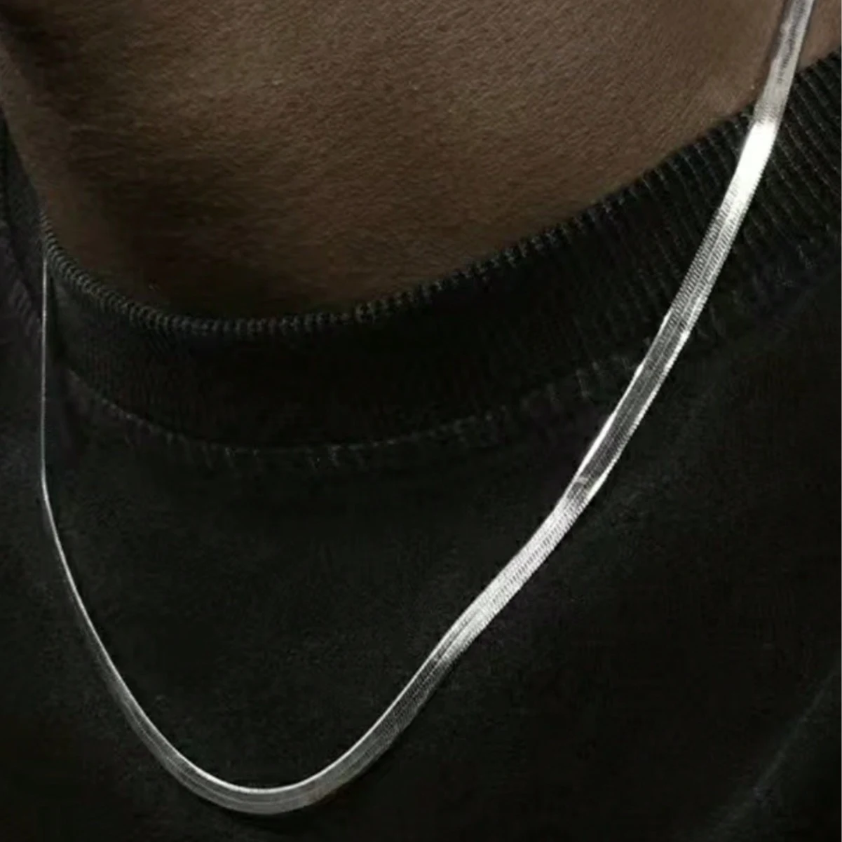 Corrente Minimalista de Hip-hop com Ossos de Cobra Plana, Personalidade para um Visual Moderno e Destacado, Estilo Único. — foto 8