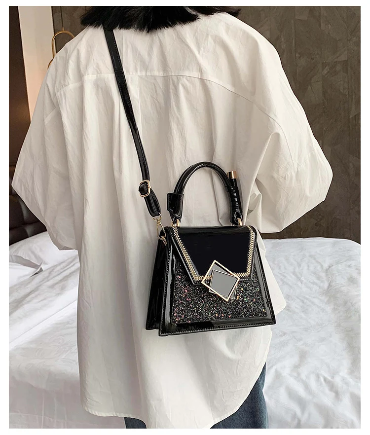 Bolso cruzado de charol con lentejuelas para llevar lo esencial con estilo y brillar en cualquier ocasión, perfecto para la noche. — foto 6
