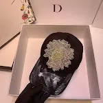 Daisy black