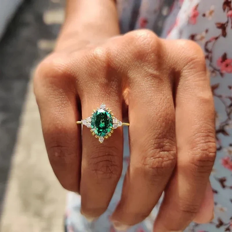 Anel de moda feminino retrô luxuoso, adicione um toque de glamour vintage ao seu visual. Desfrute da sofisticação e elegância atemporal. — foto 5
