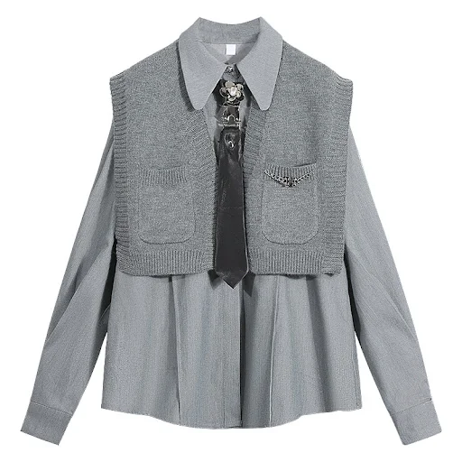 Title 7, Conjunto feminino estilo universitário com cami...