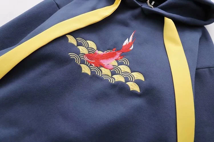 Moletom grosso com capuz em estilo japonês, fleece espesso, bordado retrô solto, perfeito para conforto e estilo casual. — foto 2