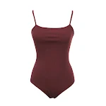 Siyah, sırtı açık, üçgen bandeau tek parça bikini, mükemmel bronzlaşma ve şık bir plaj görünümü için idealdir. — Fotoğraf 3