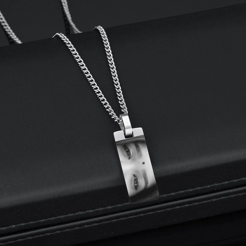 Colar Longo com Foto de Olho Esculpido Personalizado. Joia exclusiva e comovente para presentear, um lembrete eterno de quem você ama — foto 10